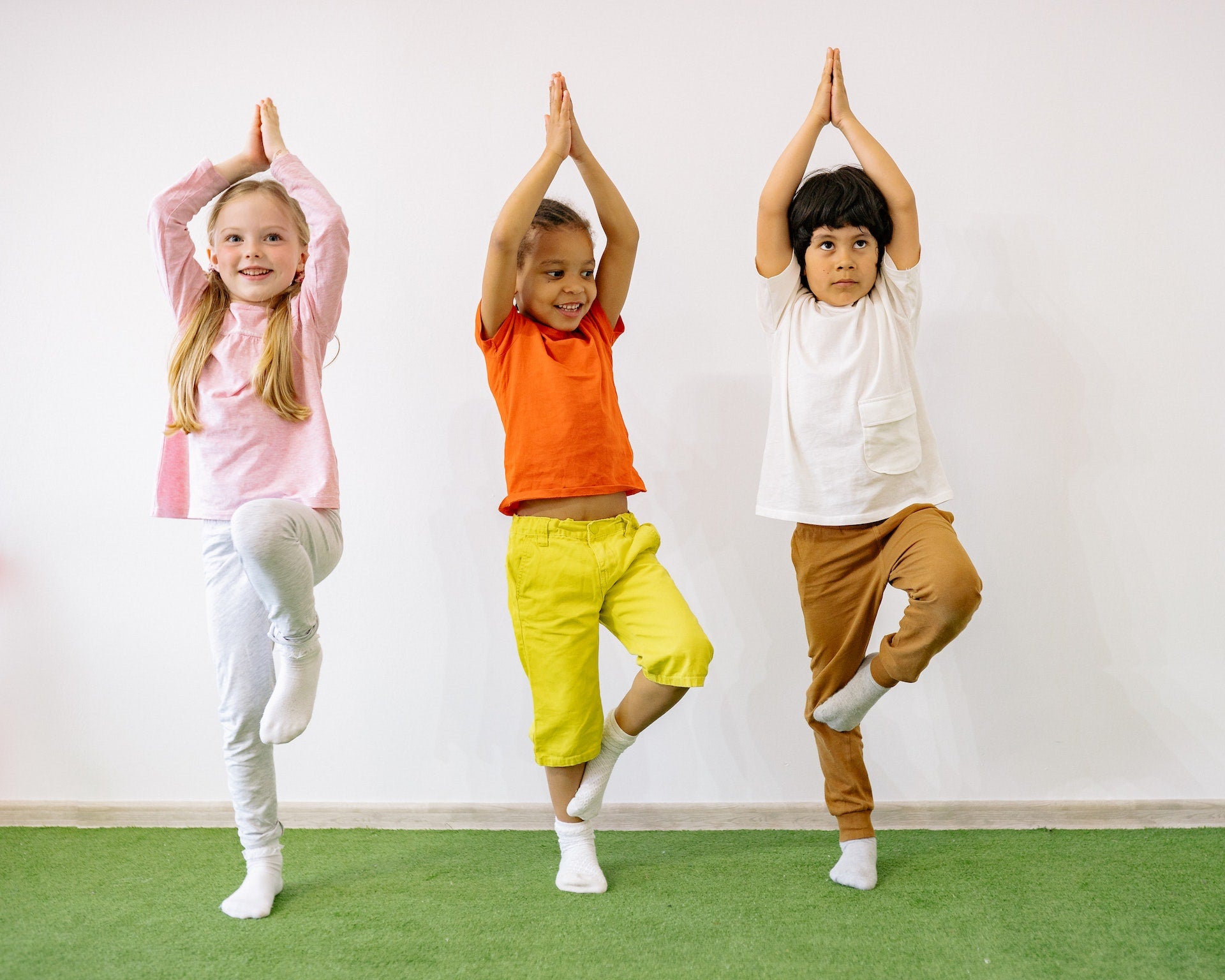 10 Yoga Poses For Young Kids !