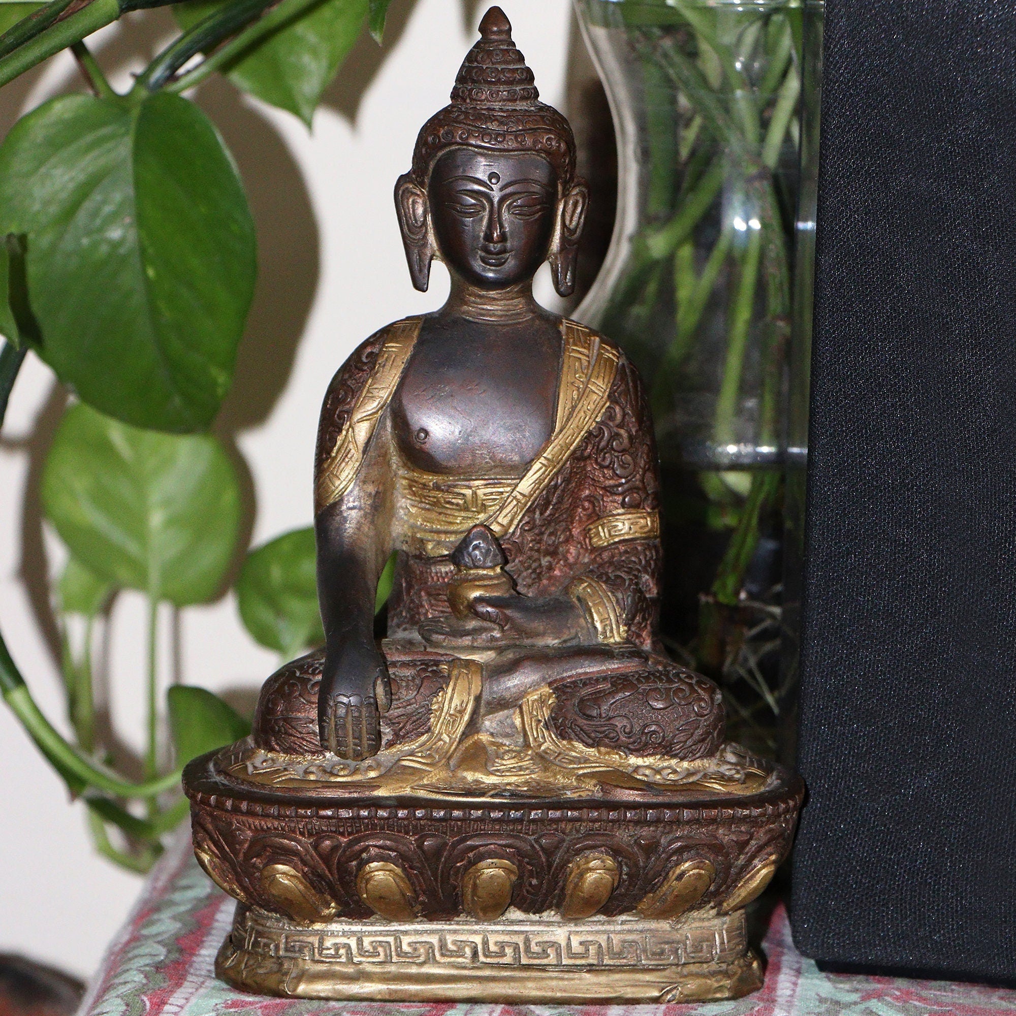 Buddha Statue (Medicine Buddha) For Yoga Studio, Home Decor, Pooja, Prayer Altar